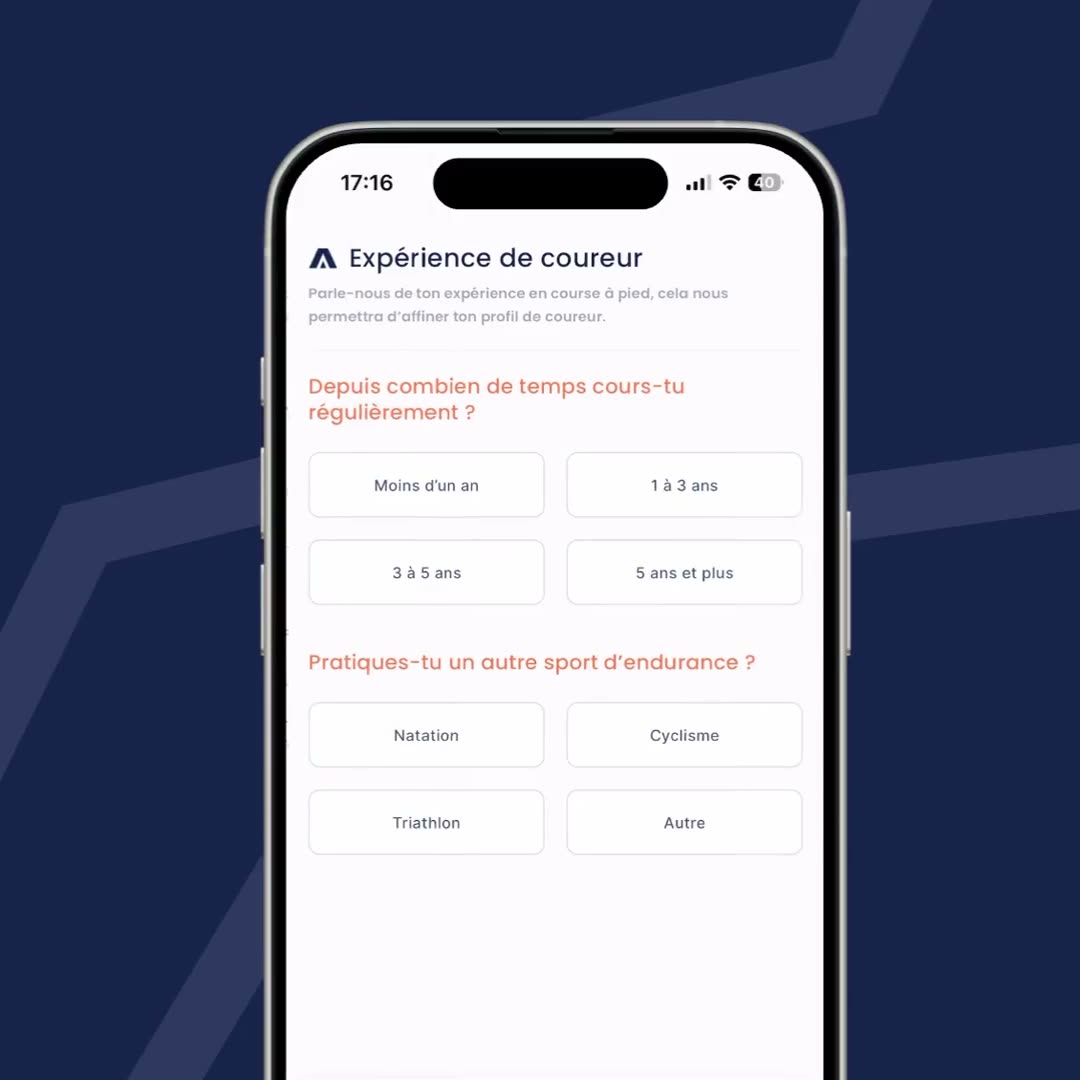 The goal definition form: questions about injuries, choice of training type with some options reserved for the subscription.